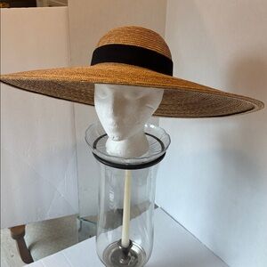 Patricia Underwood Elegant Tan Wide-Brim Hat with Black Band 22.25' Diamater